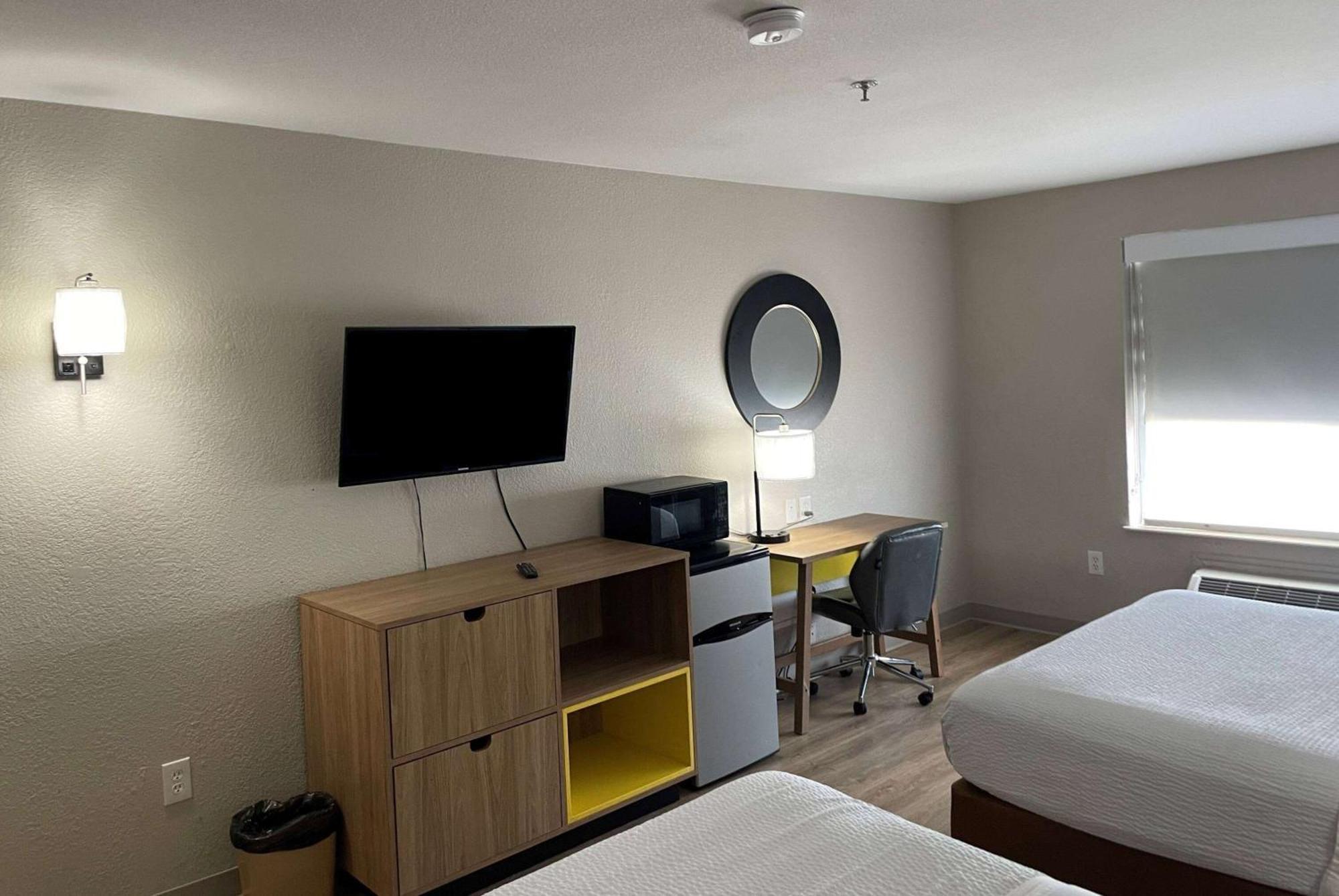 Days By Wyndham Dallas West 2* Garland