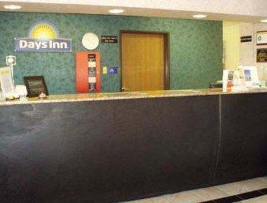 Days By Wyndham Dallas West Hotel